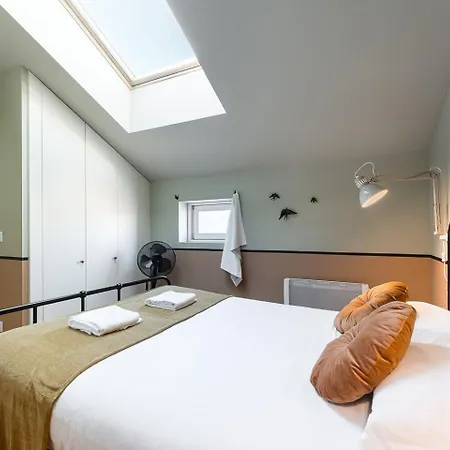 Guestready - Spacious And Modern W/ Skylight Porto
